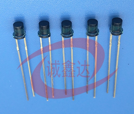 3mm平頭濾紅外光敏PT550F3H